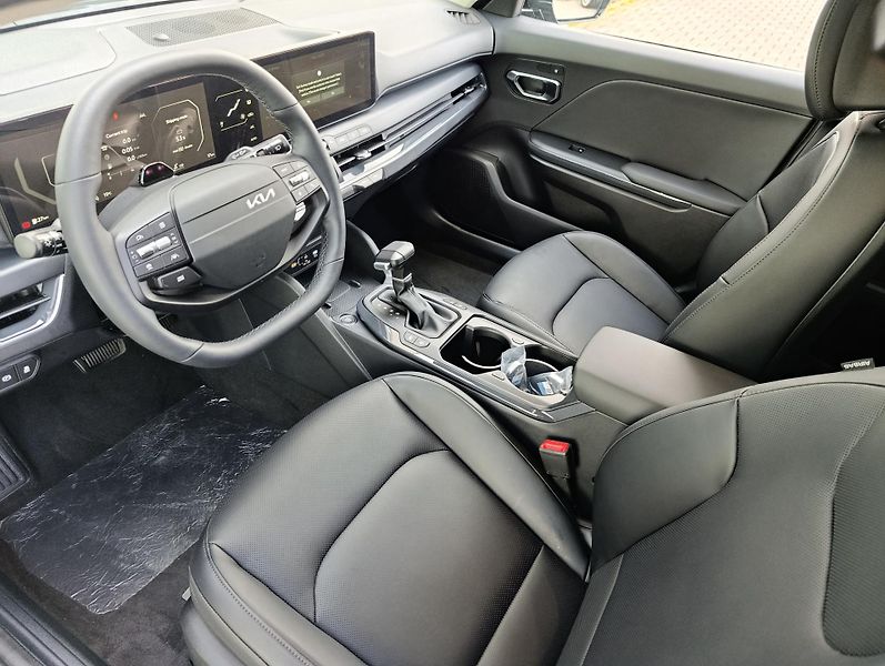 Kia K4 Sportswagon (2026) CL4 1,6 T-GDi 7DCT TOP + A17 - fotka 4 z 6