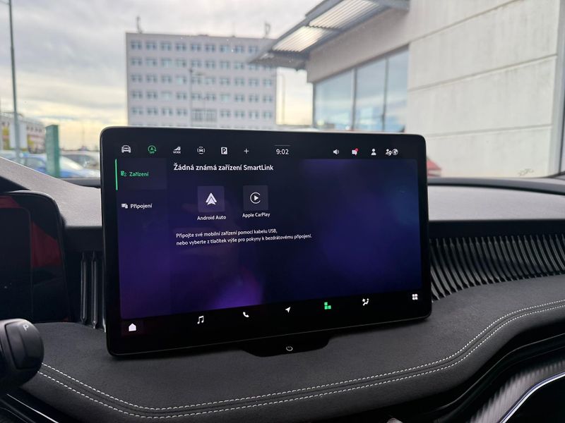 Škoda Superb Sportline 2.0 TDI 110kw DSG Co - fotka 14 z 25