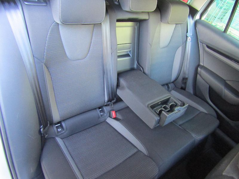 Škoda Octavia IV FL Combi Selection 1.5 TSI - fotka 27 z 30
