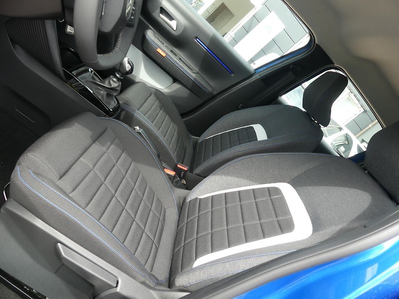 Citroën C3 (2026) PLUS Turbo 100k Manual - fotka 9 z 20