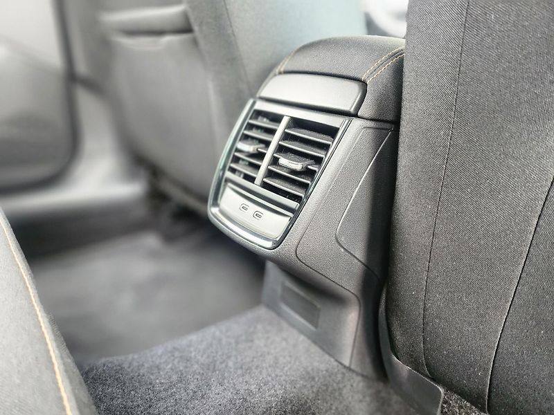 Škoda Scala Top Selection 1.5 110kw DSG - fotka 22 z 24