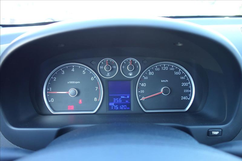Hyundai i30 1,4 i, ČR, SERV.KN., COMFORT. - fotka 25 z 34