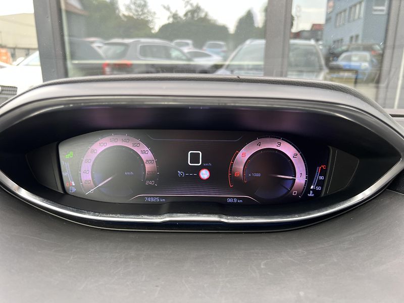 Peugeot 3008 GT Line 1.5 HDi NAVI KLIMA ALU - fotka 17 z 45