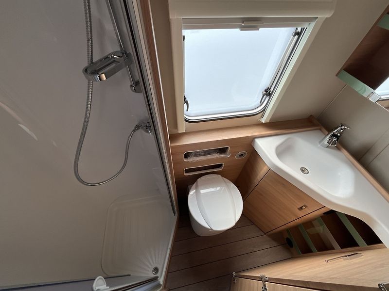 Knaus (2027) Südwind 500 QDK BLACK SELECTIO - fotka 15 z 18