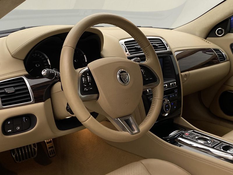 Jaguar XK 5.0 V8 283kW AUT - fotka 18 z 42