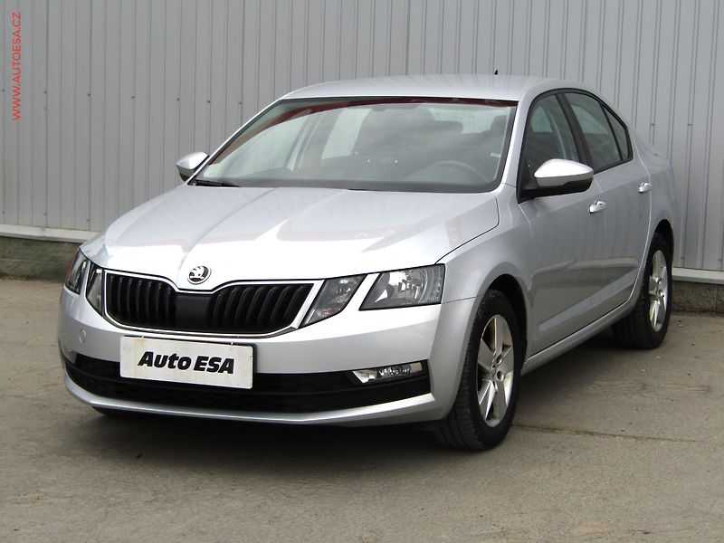 Škoda Octavia (2019) 1.6 TDi, ČR, Ambition - fotka 3 z 17