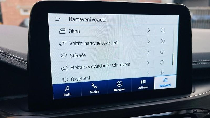 Ford Kuga (2022) 2.5i PHEV 165 kW Vignale AT - fotka 32 z 42