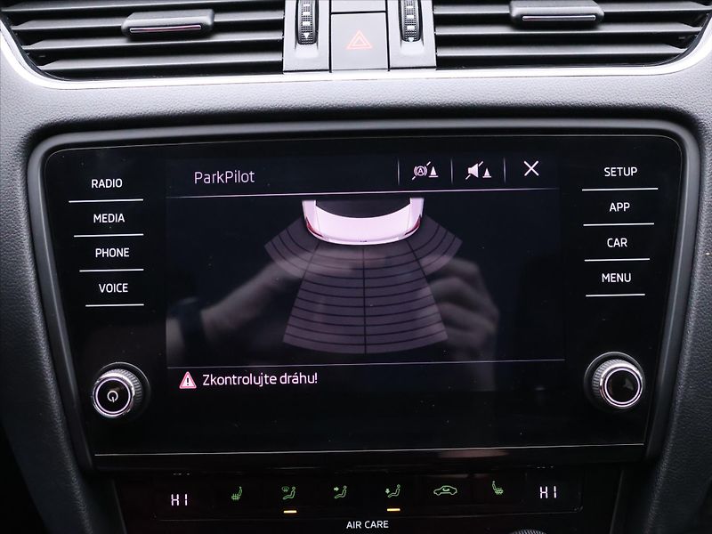 Škoda Octavia 1,6 TDI 81kW Style CZ - fotka 19 z 29