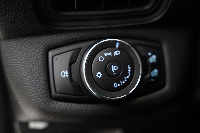 Ford B-MAX - fotka 13 z 23