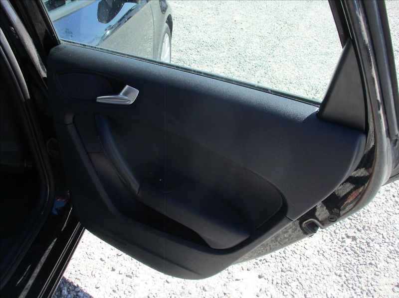 Audi A1 1,2 TSi, klima,Navi,serv.kn. - fotka 12 z 32