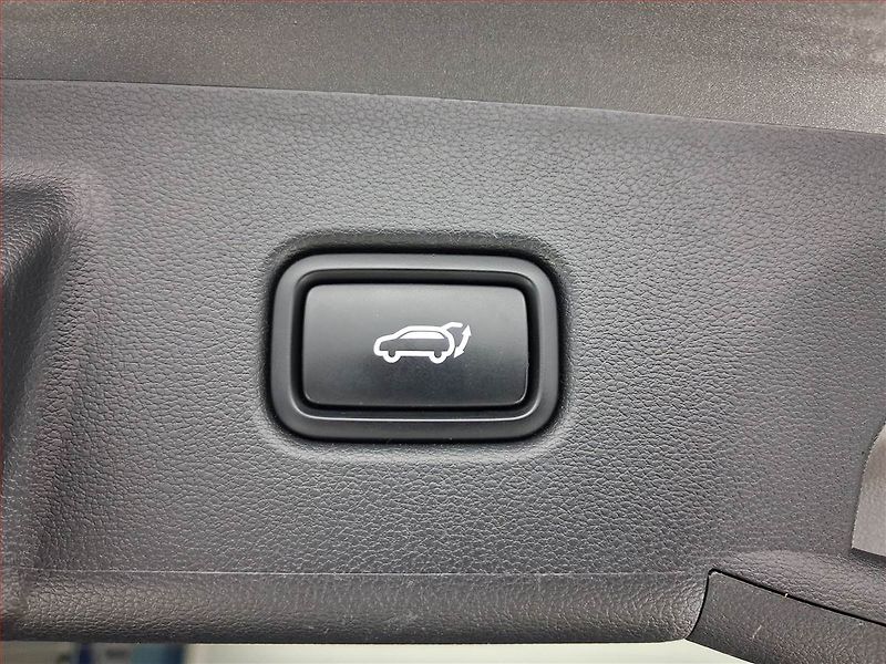 Hyundai Tucson (2024) 1.6 T-GDI 48V MHEV - fotka 21 z 21