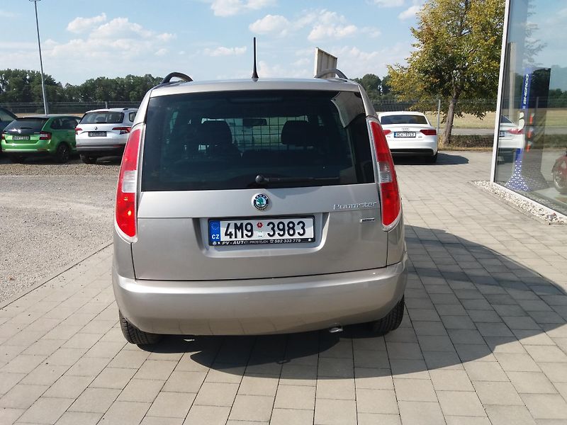 Škoda Roomster 1.2TSi,63kW,KLIMA,1.MAJITE-ČR! - fotka 5 z 25