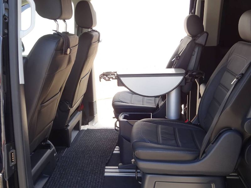 Volkswagen Multivan (2023) 2,0TDi/150kW DSG 4x4 Bulli - fotka 24 z 29
