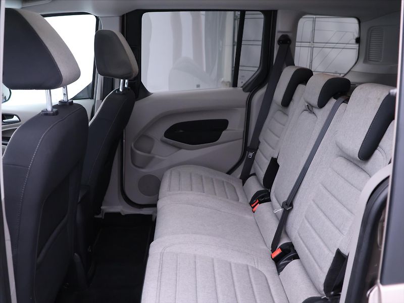 Ford Tourneo Connect 1,5 TDCI Titanium CZ Panorama - fotka 16 z 38
