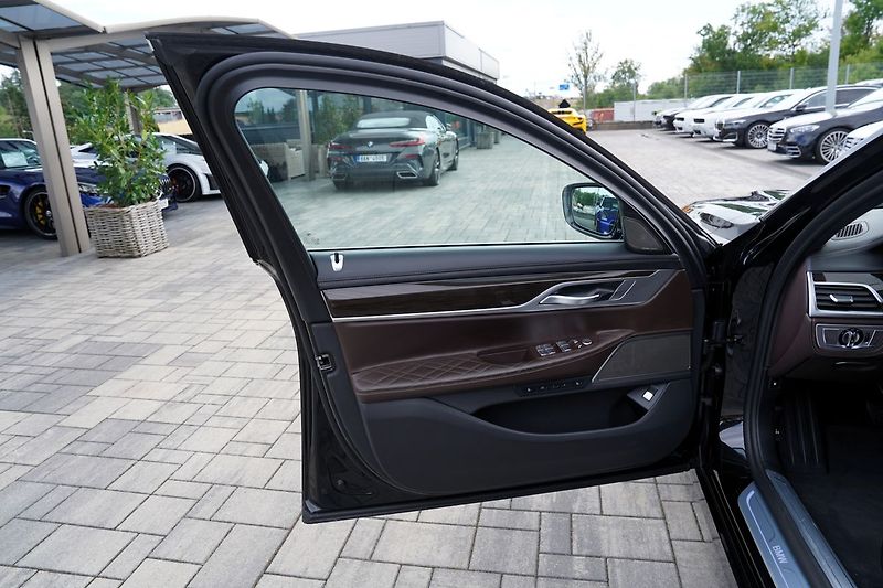 BMW Řada 7 745Le xDrive/Individual/Led/ČR - fotka 16 z 49