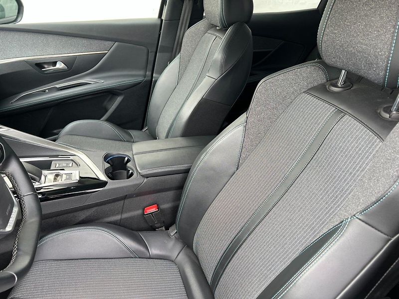 Peugeot 3008 (2021) 1.6 Plug-In-hybrid! ALLURE! - fotka 17 z 40