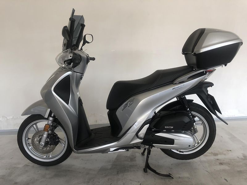 Honda SH 125i ABS - fotka 1 z 16