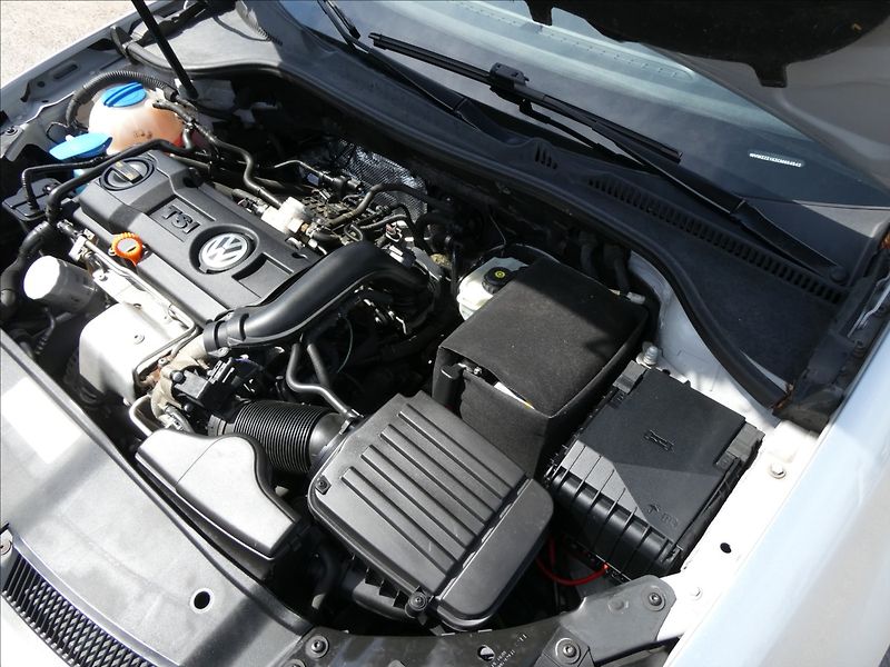 Volkswagen Golf 1,4 TSi 90kW STYLE - fotka 37 z 43