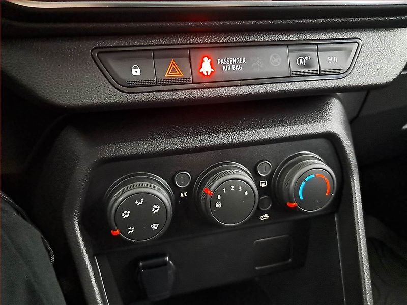 Dacia Jogger (2022) Comfort 1.0 TCe, Serv.kniha - fotka 13 z 16