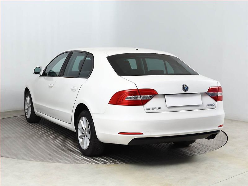 Škoda Superb (2014) Ambition Plus 1.4 TSI, ČR - fotka 4 z 15