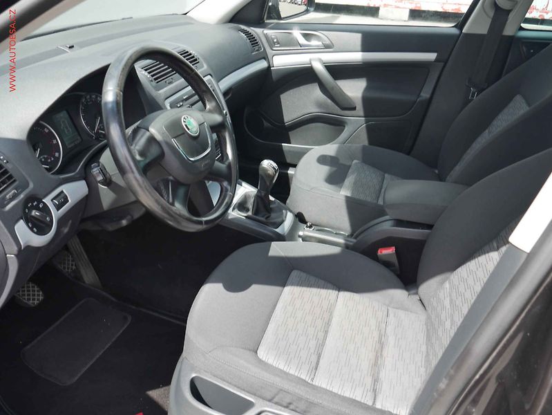 Škoda Octavia (2010) 1.4TSi - fotka 9 z 13
