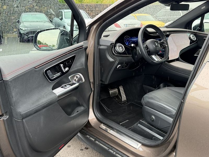 Mercedes-Benz EQE 500 4MATIC SUV Electric Art Ed - fotka 22 z 37