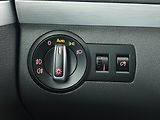 Volkswagen Touran (2015) 2.0 TDI, Navi, Bi-Xenony - náhled 18
