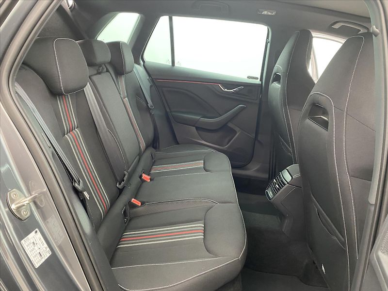 Škoda Kamiq 1,0 TSI 85kW DSG Monte Carlo - fotka 7 z 27