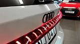 Audi A5 Avant 2.0 TDI Q S-Line Ambient - náhled 16