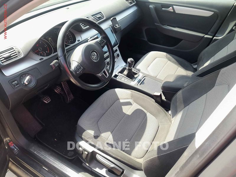 Volkswagen Passat (2013) 2.0TDi 4x4, bixen, autoAC - fotka 3 z 3