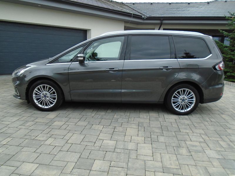 Ford Galaxy 2.5 Durarec FHEV Vignale 7míst - fotka 8 z 46
