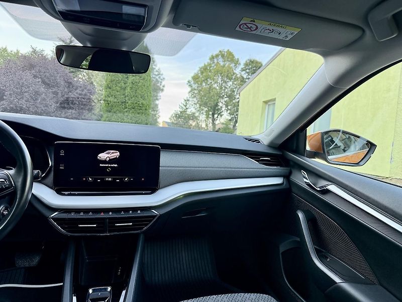 Škoda Octavia (2022) 1.4TSi iV 150kW STYLE TAŽNÉ ČR - fotka 7 z 20