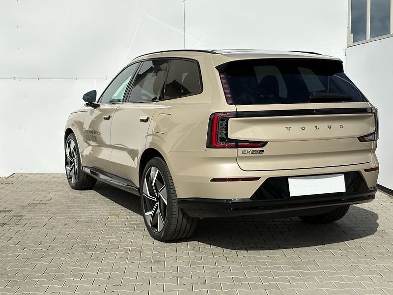 Volvo EX90 ULTRA TWIN MOTOR 335kW - fotka 9 z 30