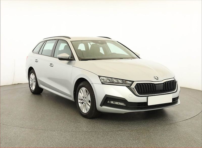Škoda Octavia (2022) Ambition 2.0 TDI, ČR,1.maj - fotografie inzerátu