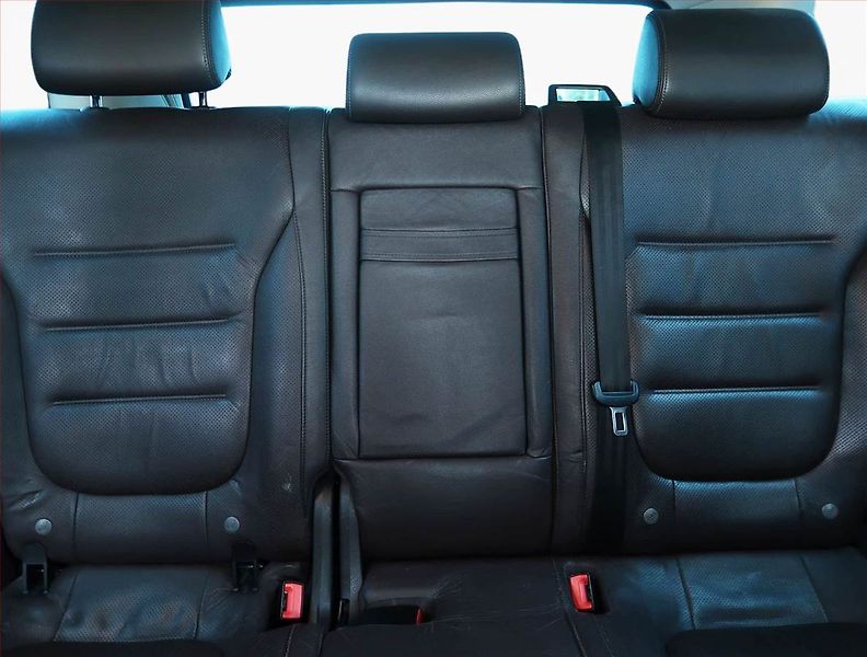 Volkswagen Touareg (2010) 3.0 TDI, 4X4, Automat, Navi - fotka 10 z 21