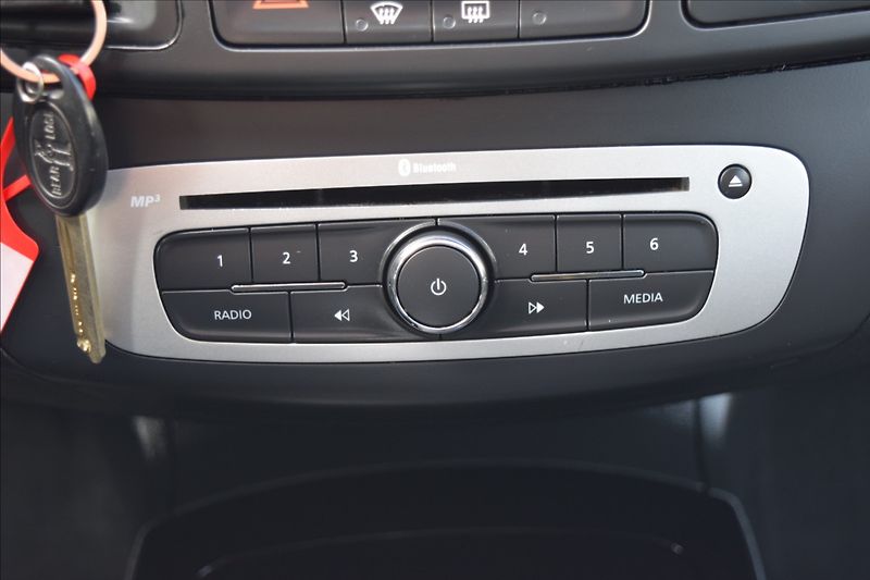 Renault Laguna 2,0 dCi 110KW NATÁČ. ZAD.NÁP. - fotka 43 z 49