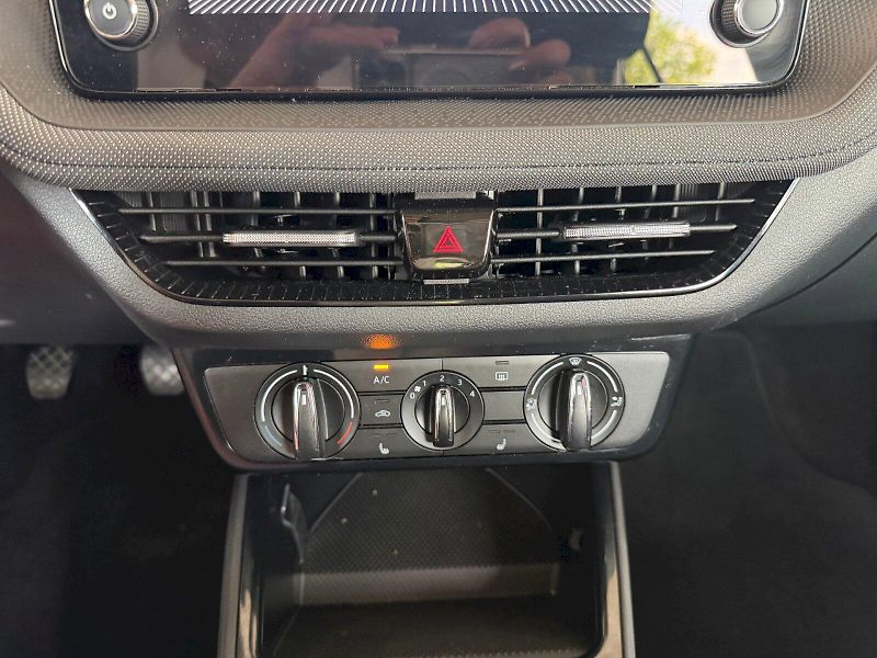 Škoda Fabia (2025) Selection 1.0 TSI / 70 kW M5 - fotka 15 z 24
