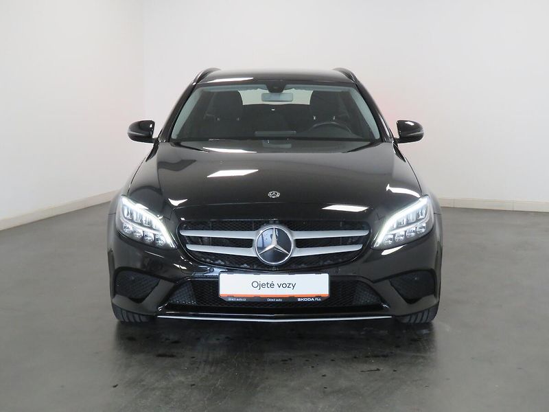 Mercedes-Benz Třídy C - fotka 4 z 25