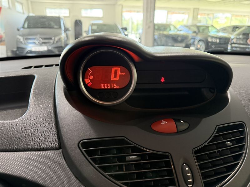 Renault Twingo 1,2   i NOVÁ SPOJKA PO STK - fotka 8 z 15