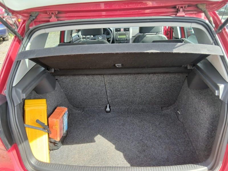 Volkswagen Golf 5, 1.4i - fotka 27 z 30