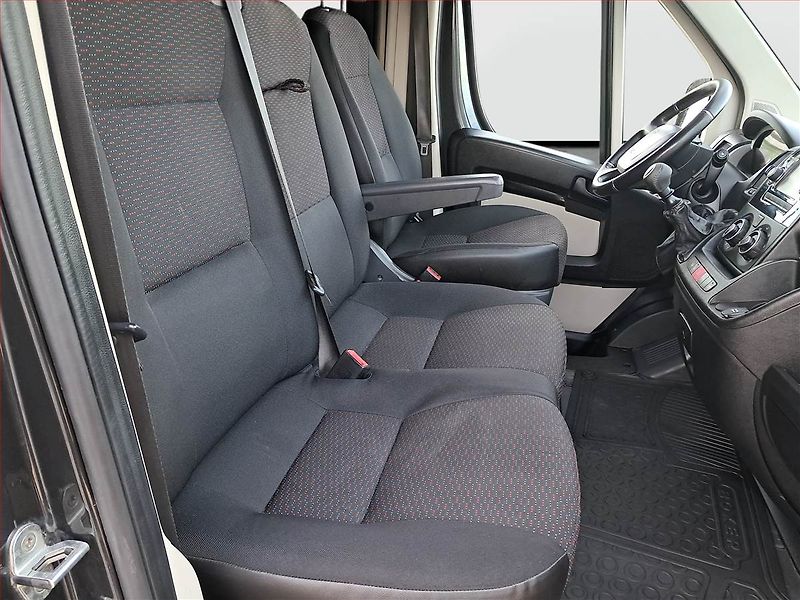 Peugeot Boxer (2019) 2.2 BlueHDi, Bus, 6Míst, ČR - fotka 9 z 17