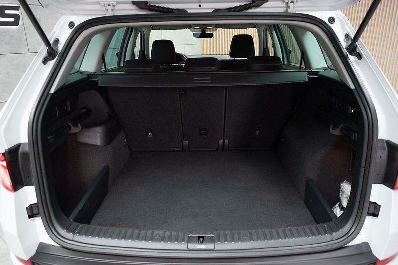 Škoda Kodiaq 2.0 TDI 4x4*STYLE*TAŽNÉ*ČR 1.M - fotka 45 z 49