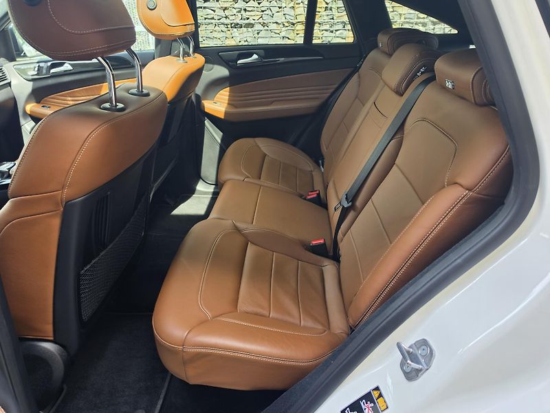 Mercedes-Benz GLE 350CDI 4-MATIC AMG  - fotka 10 z 18