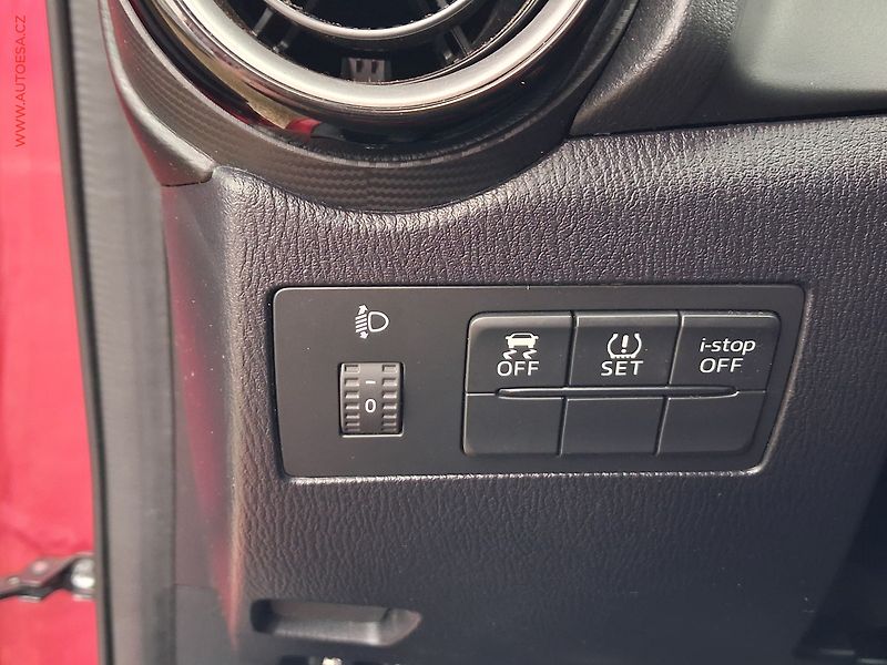 Mazda 2 (2015) 1.5 i, 2.maj,ČR, AC - fotka 12 z 18