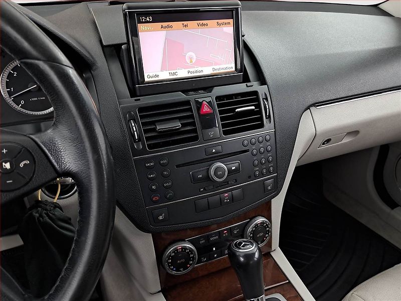 Mercedes-Benz Třídy C (2008) C 320 CDI 4MATIC, 4X4 - fotka 12 z 19