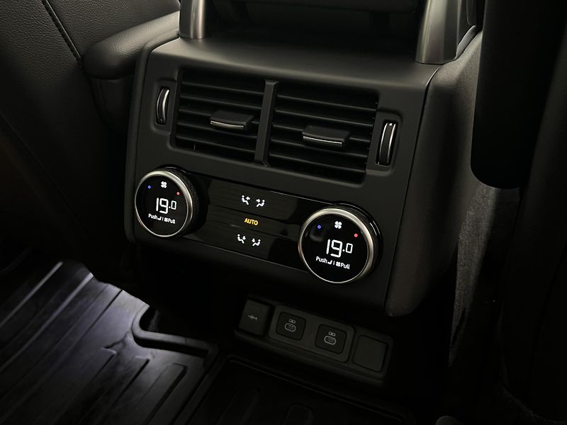 Land Rover Discovery D350 DYNAMIC SE AUT - fotka 22 z 56