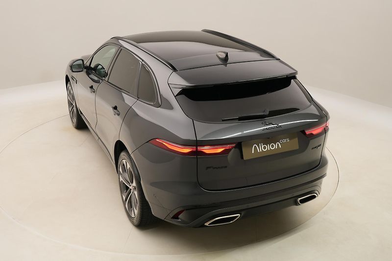 Jaguar F-Pace D300 R-DYNAMIC HSE AWD AUT CZ - fotka 17 z 48