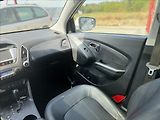 Hyundai ix35 2,0 135kW A/T NAVI PANO 4X4 - náhled 24