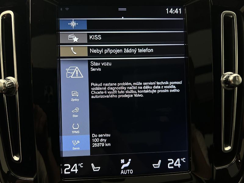 Volvo XC40 T4 INSCRIPTION AUT - fotka 33 z 44