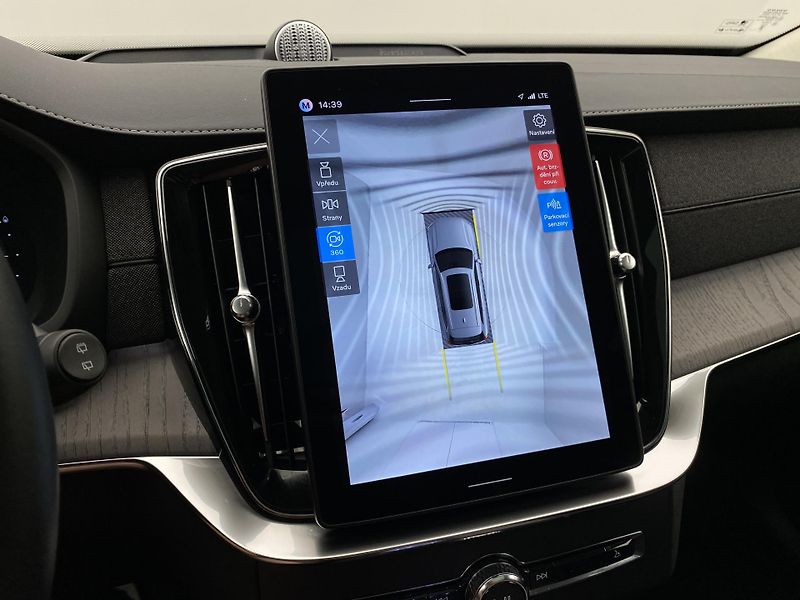Volvo XC90 T8 RECHARGE BRIGHT ULTRA 7míst - fotka 63 z 70